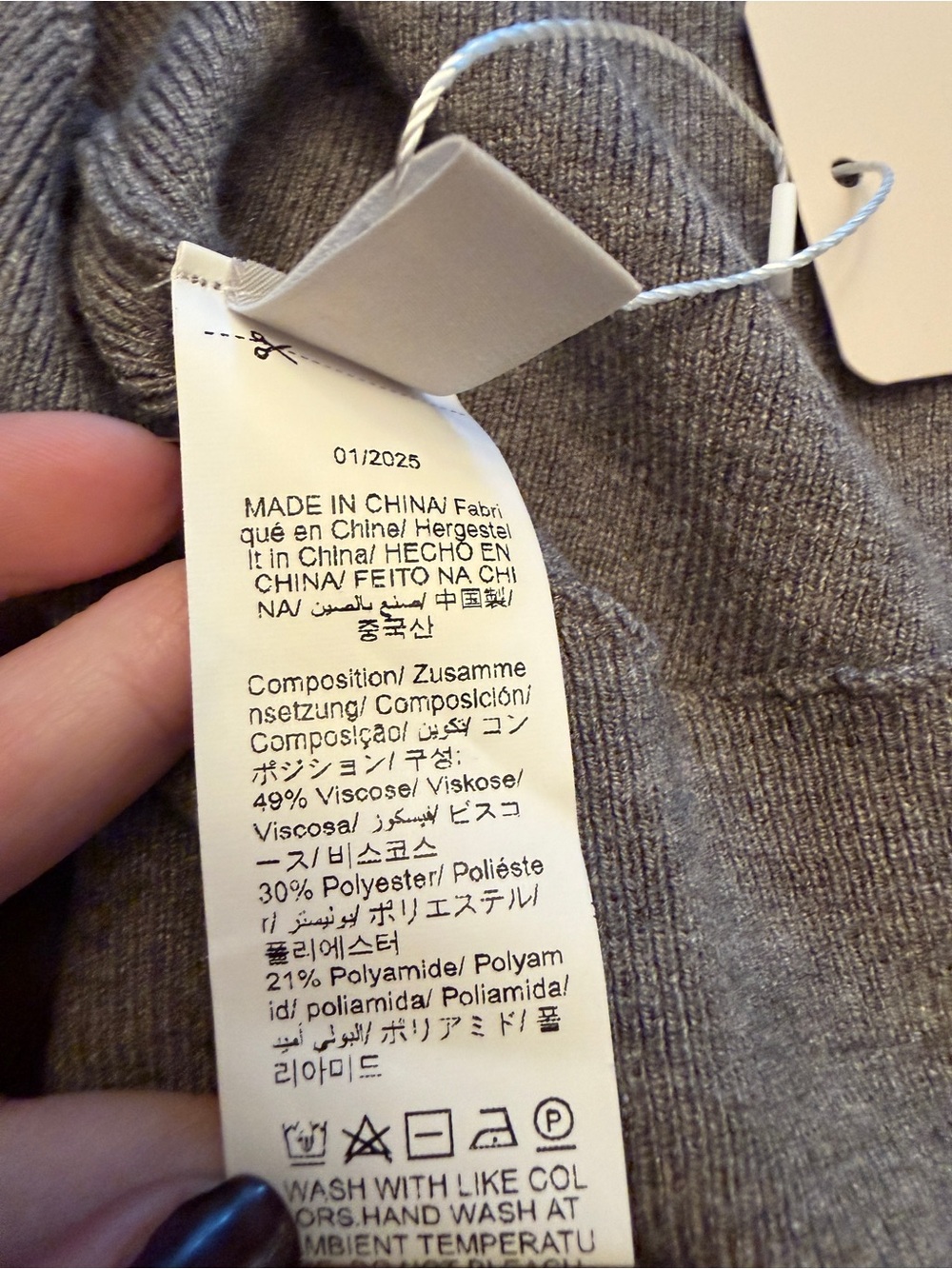 MUSERA Ribbed Backless Halter Top - Picture 5 of 6